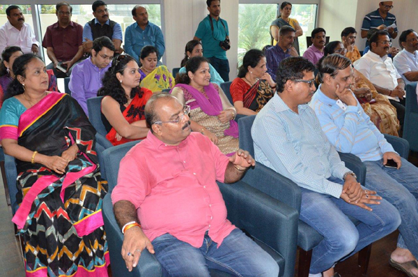 ’ಕೊಂಕಣಿವುಡ್’ ಆನಿ ಕೊಂಕ್ಣಿ ಮನ್ಶ್ಯಾಂಚೆಂ ’ ಟಚ್ವುಡ್’ 5 N004