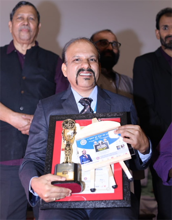 ಉಬ್ಬ, ಮೂಡಬಿದ್ರಿಕ್ ಉತ್ತೀಮ್ ಶಿಕ್ಷಕ್ ಪುರಸ್ಕಾರ್ 1 Ubba01