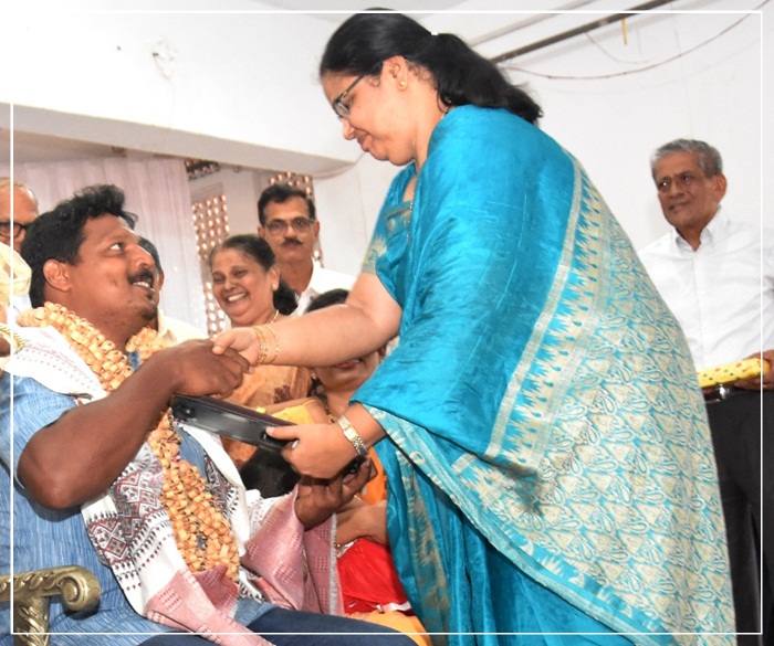 ವಿಲ್ಸನ್ ಕಟೀಲಾಕ್ ದಾಂತಿ ಸಾಹಿತ್ಯ್ ಪುರಸ್ಕಾರ್ ಪ್ರದಾನ್ 8 FDA07