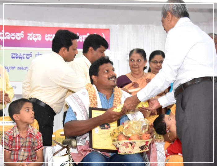 ವಿಲ್ಸನ್ ಕಟೀಲಾಕ್ ದಾಂತಿ ಸಾಹಿತ್ಯ್ ಪುರಸ್ಕಾರ್ ಪ್ರದಾನ್ 6 FDA09