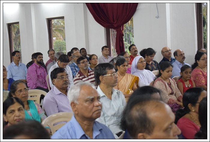 ಮ್ಹಾಕಾ ಕೊಂಕ್ಣೆಚೆಂ 'ಕ್ಯಾನ್ಸರ್' ಲಾಗ್ಲಾಂ - ಲ| ದೊ| ಆಸ್ಟಿನ್ ಡಿ’ ಸೊಜಾ ಪ್ರಭು, ಚಿಕಾಗೊ 14 ADP00