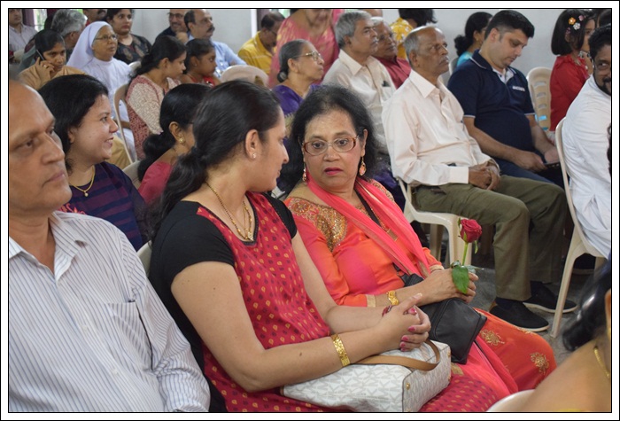 ಮ್ಹಾಕಾ ಕೊಂಕ್ಣೆಚೆಂ 'ಕ್ಯಾನ್ಸರ್' ಲಾಗ್ಲಾಂ - ಲ| ದೊ| ಆಸ್ಟಿನ್ ಡಿ’ ಸೊಜಾ ಪ್ರಭು, ಚಿಕಾಗೊ 18 ADP07