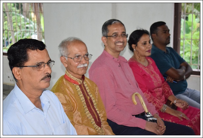 ಮ್ಹಾಕಾ ಕೊಂಕ್ಣೆಚೆಂ 'ಕ್ಯಾನ್ಸರ್' ಲಾಗ್ಲಾಂ - ಲ| ದೊ| ಆಸ್ಟಿನ್ ಡಿ’ ಸೊಜಾ ಪ್ರಭು, ಚಿಕಾಗೊ 15 ADP14