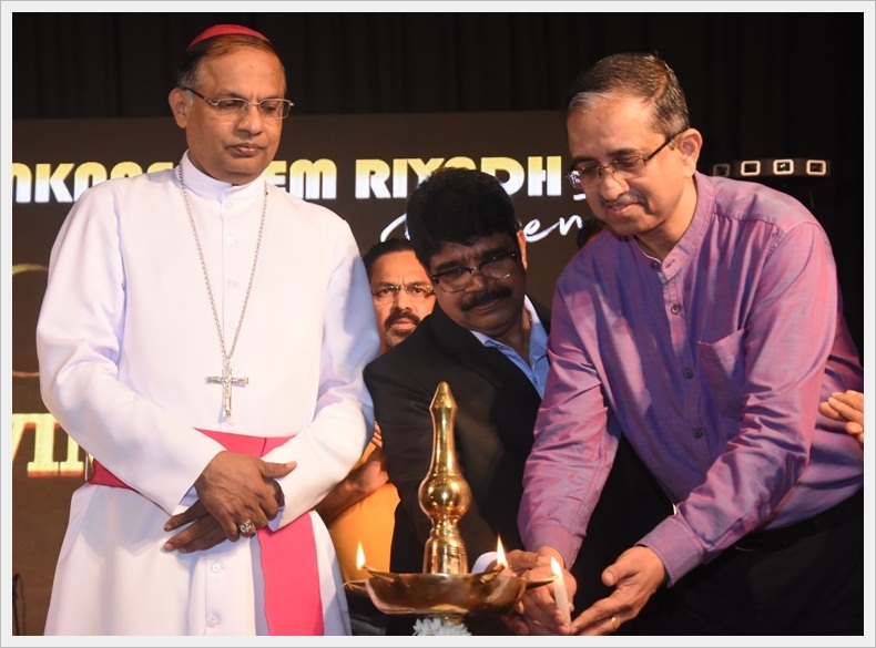 'ಆಪ್ಣಾ ಖಾತಿರ್ ಮಾತ್ ನಯ್ ಹೆರಾಂ ಖಾತಿರ್ ಜಿಯೆಂವ್ಚೊ ಖರೊ ಮನ್ಶ್ಯಾಶೆಗುಣ್' - ಅ| ಮಾ| ದೊ| ಪೀಟರ್ ಪಾವ್ಲ್ ಸಲ್ಡಾನ್ಹಾ 3 AKRDSC 5044