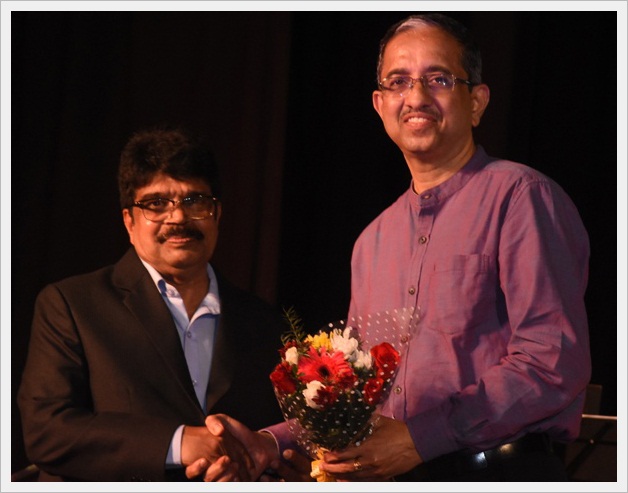 'ಆಪ್ಣಾ ಖಾತಿರ್ ಮಾತ್ ನಯ್ ಹೆರಾಂ ಖಾತಿರ್ ಜಿಯೆಂವ್ಚೊ ಖರೊ ಮನ್ಶ್ಯಾಶೆಗುಣ್' - ಅ| ಮಾ| ದೊ| ಪೀಟರ್ ಪಾವ್ಲ್ ಸಲ್ಡಾನ್ಹಾ 21 AKRDSC 5055