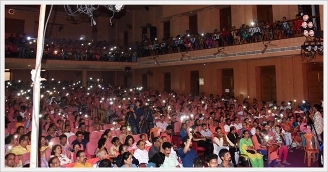 'ಆಪ್ಣಾ ಖಾತಿರ್ ಮಾತ್ ನಯ್ ಹೆರಾಂ ಖಾತಿರ್ ಜಿಯೆಂವ್ಚೊ ಖರೊ ಮನ್ಶ್ಯಾಶೆಗುಣ್' - ಅ| ಮಾ| ದೊ| ಪೀಟರ್ ಪಾವ್ಲ್ ಸಲ್ಡಾನ್ಹಾ 52 KM032