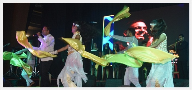 'ಆಪ್ಣಾ ಖಾತಿರ್ ಮಾತ್ ನಯ್ ಹೆರಾಂ ಖಾತಿರ್ ಜಿಯೆಂವ್ಚೊ ಖರೊ ಮನ್ಶ್ಯಾಶೆಗುಣ್' - ಅ| ಮಾ| ದೊ| ಪೀಟರ್ ಪಾವ್ಲ್ ಸಲ್ಡಾನ್ಹಾ 48 KM039