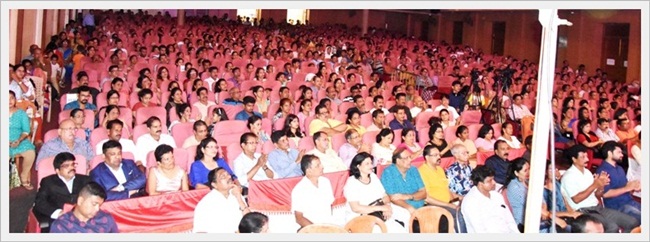 'ಆಪ್ಣಾ ಖಾತಿರ್ ಮಾತ್ ನಯ್ ಹೆರಾಂ ಖಾತಿರ್ ಜಿಯೆಂವ್ಚೊ ಖರೊ ಮನ್ಶ್ಯಾಶೆಗುಣ್' - ಅ| ಮಾ| ದೊ| ಪೀಟರ್ ಪಾವ್ಲ್ ಸಲ್ಡಾನ್ಹಾ 46 KM050