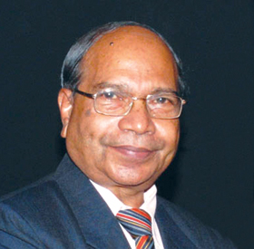 ದಿವೊ ಸಂಪಾದಕ್ ಲೊರೆನ್ಸ್ ಕುವೆಲ್ಹೊಕ್ 'ಕೊಂಕಣಿ ಭಾಷಾ ಮಂಡಳ್, ಮಹಾರಾಷ್ಟ್ರ ಜಿಣ್ಯೆ ಸಾಧನ್' ಪ್ರಶಸ್ತಿ 1 LC