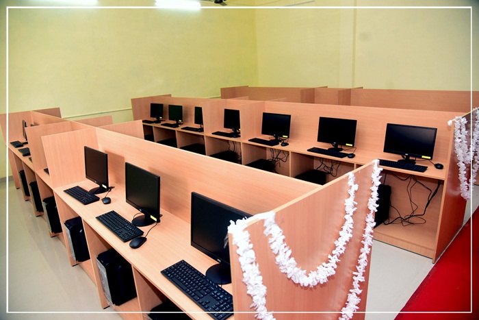 ಕಲ್ಯಾಣ್ಪುರ್ ಮಿಲಾಗ್ರೆಸ್ ಕೊಲೆಜಿಂತ್ ಸೆಂಟರ್ ಫೊರ್ ಕೆರಿಯರ್ ಎಕ್ಸಲೆನ್ಸ್ ಉಗ್ತಾವಣ್ 3 MCK03