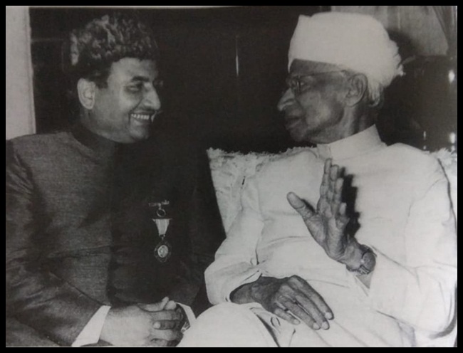 ರಫಿ ಯುಗಾಂತ್ಯ್ : ಮರ್ಣಾ ದಿಸಾ 5 MR003
