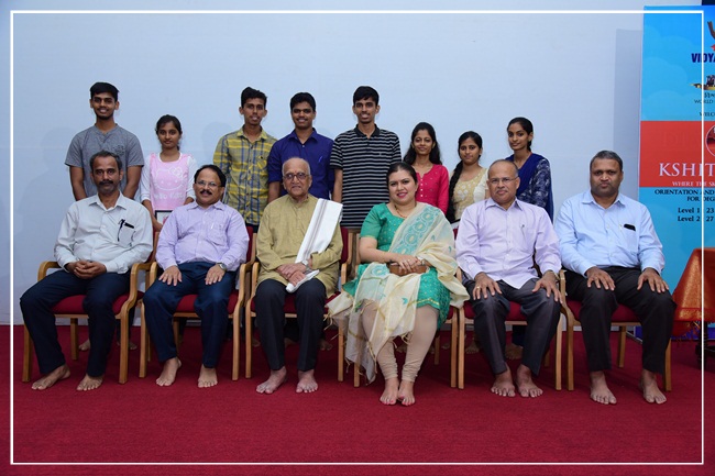 ವಿಶ್ವ ಕೊಂಕಣಿ ಕೇಂದ್ರ ವಿದ್ಯಾಕಲ್ಪಕ ವಿದ್ಯಾರ್ಥಿ ವೇತನ ಯೋಜನಾ ’ಕ್ಷಿತಿಜ’ ಶಿಬಿರ 2 ವೇ ಸ್ಟೇಜ್ ಸಮಾರೋಪ 4 WKC00