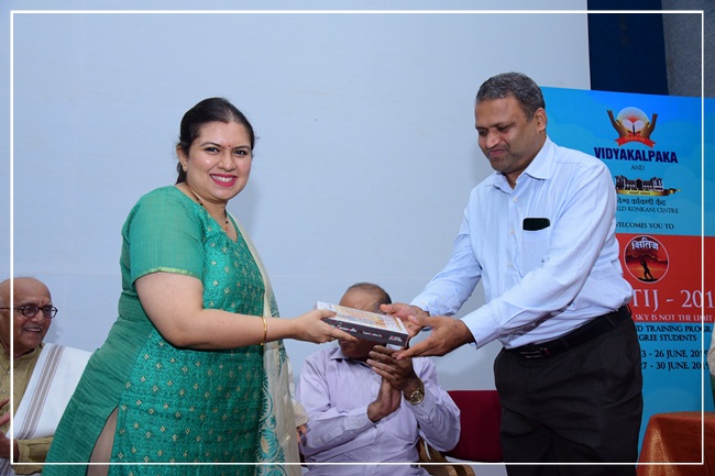 ವಿಶ್ವ ಕೊಂಕಣಿ ಕೇಂದ್ರ ವಿದ್ಯಾಕಲ್ಪಕ ವಿದ್ಯಾರ್ಥಿ ವೇತನ ಯೋಜನಾ ’ಕ್ಷಿತಿಜ’ ಶಿಬಿರ 2 ವೇ ಸ್ಟೇಜ್ ಸಮಾರೋಪ 3 WKC01 1