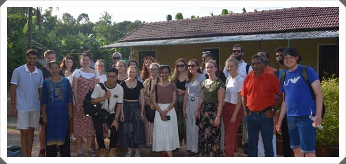 ಬ್ರಿಟನ್ ವಿದ್ಯಾರ್ಥಿಂಕ್ ಪಾಂಗ್ಳಾ ಕಳ್ಯಾಂಚಿಂ ಕ್ಲಾಸ್ 21 JM019