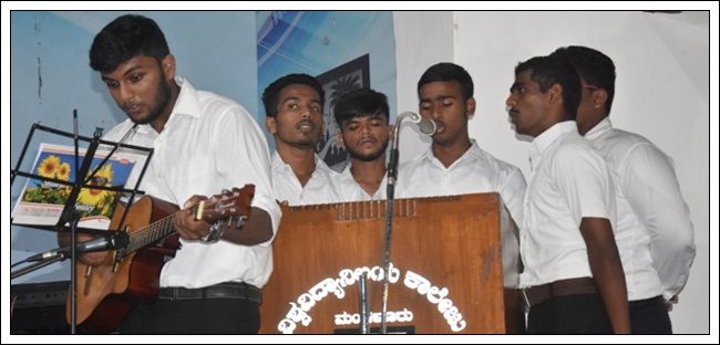 ಪ್ರಮಾಣ್ ಕರ್ನ್ ಸಾಂಗ್ತಾಂ ಕೊಂಕ್ಣೆಕ್ ದಿಲ್ಲೊ ಪಾಟಿಂಬೊ ಪಾಟಿಂ ಕಾಡಿನಾಂವ್ - ಪ್ರೊ| ಪಿ. ಎಸ್. ಯಡಪಡಿತ್ತಾಯ 45 MU003