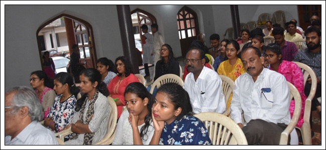 ಪ್ರಮಾಣ್ ಕರ್ನ್ ಸಾಂಗ್ತಾಂ ಕೊಂಕ್ಣೆಕ್ ದಿಲ್ಲೊ ಪಾಟಿಂಬೊ ಪಾಟಿಂ ಕಾಡಿನಾಂವ್ - ಪ್ರೊ| ಪಿ. ಎಸ್. ಯಡಪಡಿತ್ತಾಯ 34 MU016