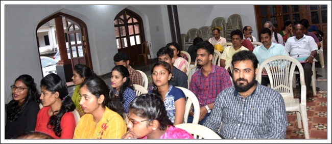 ಪ್ರಮಾಣ್ ಕರ್ನ್ ಸಾಂಗ್ತಾಂ ಕೊಂಕ್ಣೆಕ್ ದಿಲ್ಲೊ ಪಾಟಿಂಬೊ ಪಾಟಿಂ ಕಾಡಿನಾಂವ್ - ಪ್ರೊ| ಪಿ. ಎಸ್. ಯಡಪಡಿತ್ತಾಯ 32 MU018