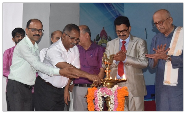 ಪ್ರಮಾಣ್ ಕರ್ನ್ ಸಾಂಗ್ತಾಂ ಕೊಂಕ್ಣೆಕ್ ದಿಲ್ಲೊ ಪಾಟಿಂಬೊ ಪಾಟಿಂ ಕಾಡಿನಾಂವ್ - ಪ್ರೊ| ಪಿ. ಎಸ್. ಯಡಪಡಿತ್ತಾಯ 3 MU034