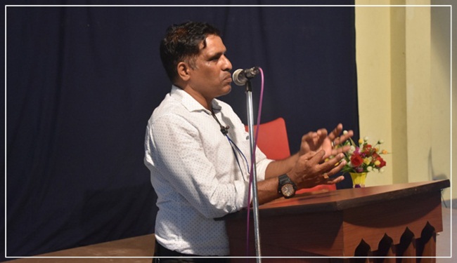 ಬಜ್ಜೋಡಿಂತ್ ಸಪ್ತೆಂಬರಾಚಿ ಪೊಯೆಟಿಕ್ಸ್ ಕವಿಗೋಶ್ಟಿ 1 BKG011