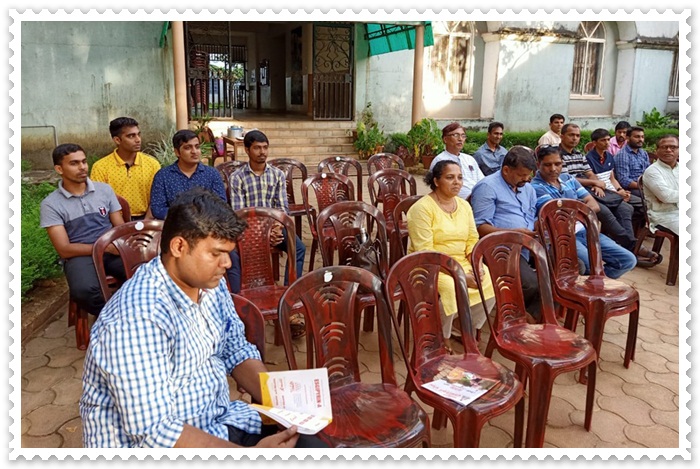 ಅರ್ಥಾಭರಿತ್ ಜಿಣ್ಯೆಕ್ ಅಂತರ್ದೀಶ್ಟ್ , ಕವಿತಾ - ಮಾ| ದೊ| ಐವನ್ ಮಿಯಾರ್ 16 SKG001