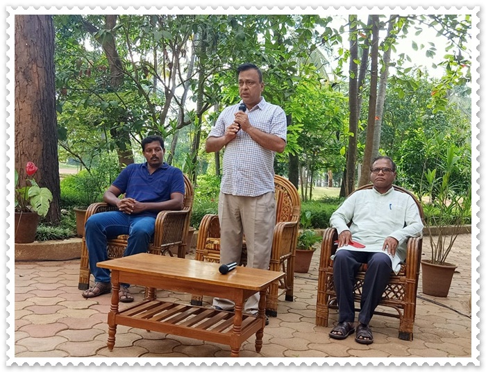 ಅರ್ಥಾಭರಿತ್ ಜಿಣ್ಯೆಕ್ ಅಂತರ್ದೀಶ್ಟ್ , ಕವಿತಾ - ಮಾ| ದೊ| ಐವನ್ ಮಿಯಾರ್ 6 SKG010