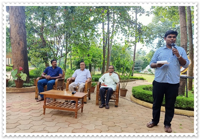 ಅರ್ಥಾಭರಿತ್ ಜಿಣ್ಯೆಕ್ ಅಂತರ್ದೀಶ್ಟ್ , ಕವಿತಾ - ಮಾ| ದೊ| ಐವನ್ ಮಿಯಾರ್ 4 SKG011