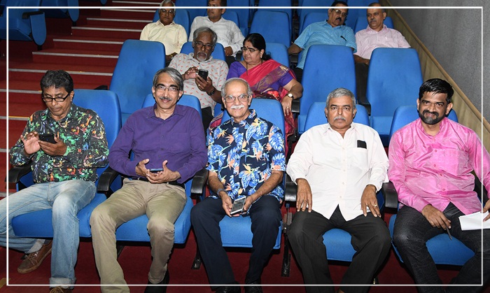 ಮಾಂಯ್ಗಾಂವ್ ಆನಿ ಮಾಂಯ್ಭಾಶೆಖಾತಿರ್ ಮ್ಹಜೆಂ ಕಾಳಿಜ್ ಸದಾಂಚ್ ಲಾಲೆತಾ - ಡೊ| ಓಸ್ಟಿನ್ ಡಿ’ಸೊಜಾ ಪ್ರಭು 10 AUSTIN001