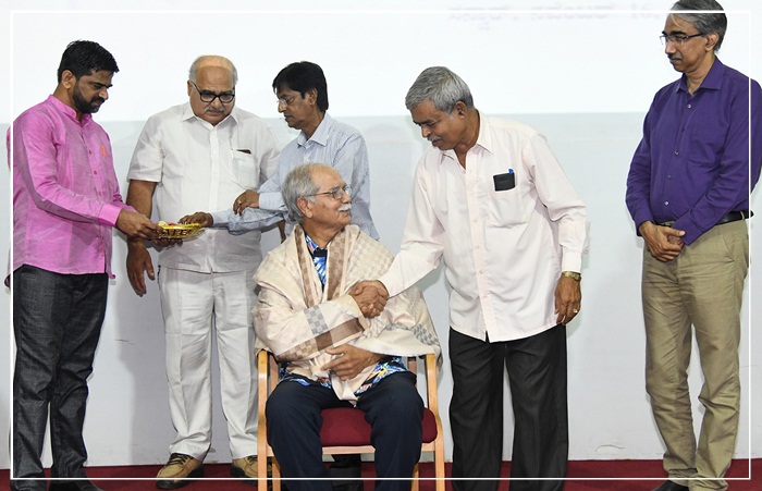 ಮಾಂಯ್ಗಾಂವ್ ಆನಿ ಮಾಂಯ್ಭಾಶೆಖಾತಿರ್ ಮ್ಹಜೆಂ ಕಾಳಿಜ್ ಸದಾಂಚ್ ಲಾಲೆತಾ - ಡೊ| ಓಸ್ಟಿನ್ ಡಿ’ಸೊಜಾ ಪ್ರಭು 11 AUSTIN004