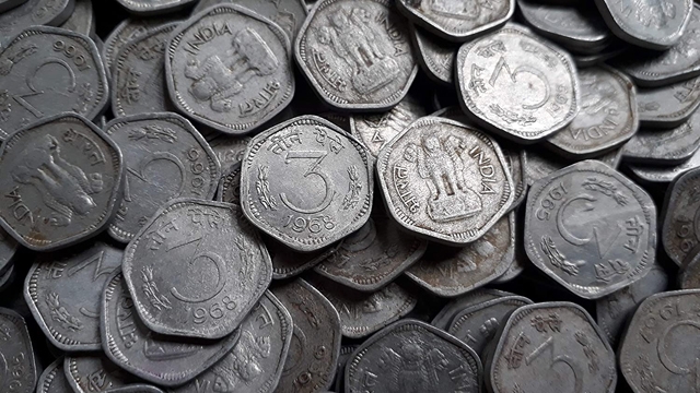 ಆಮ್ಚ್ಯಾ ಭುರ್ಗ್ಯಾಪಣಾಚ್ಯಾ ಸೊಸಂತ್ರಾಚೊ ಸಂಭ್ರಮ್ 4 SQ03