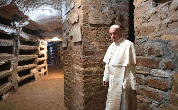 ರುಜಾಯ್ಚೆಂ ಕಾಥೆದ್ರಾಲ್ ಆಮ್ಚ್ಯಾ ಬಿಸ್ಪಾಂಚೊ ಸಾಸ್ಣಿಕ್ ಥಂಬು 6 SQ03