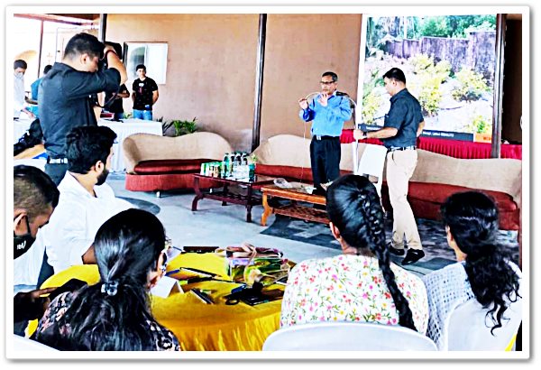 ಪ್ರವಾಸೋದ್ಯಮ್ ಉಪಕ್ರಮಾಂತ್ ಅಲ್ಪೋನ್ಸ್, ಪಾಂಗ್ಳಾಚಿ ಕಳ್ಯಾಂ - ಪ್ರಾತ್ಯಕ್ಷಿಕಾ 3 AL04