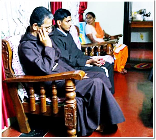 ಫಾ| ಆಲ್ಫ್ರೆಡ್ ರೋಚ್ ವೆಗಿಂಚ್ ಜಾತಲೊ ಸಾಂತ್ 13 BR0320