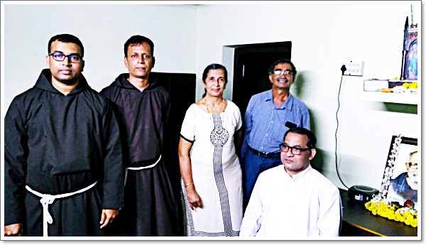 ಫಾ| ಆಲ್ಫ್ರೆಡ್ ರೋಚ್ ವೆಗಿಂಚ್ ಜಾತಲೊ ಸಾಂತ್ 5 FR07