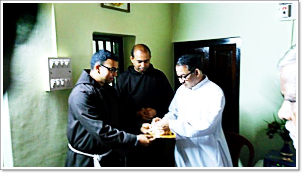 ಫಾ| ಆಲ್ಫ್ರೆಡ್ ರೋಚ್ ವೆಗಿಂಚ್ ಜಾತಲೊ ಸಾಂತ್ 1 FR12