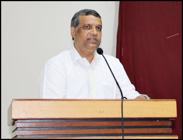 ಸೊಂಪ್ಯಾ ಭಾಶೆಂತ್ ಗೂಂಡ್ ಆಧ್ಯಾತ್ಮಿಕತಾ ಶಿಕಂವ್ಚೆಂ 'ಮಂಕುತಿಮ್ಮನ ಕಗ್ಗ' ಬಾ| ಒನಿಲ್ ಡಿಸೋಜಾ. 2 MK05