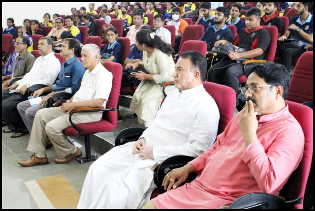 ಸೊಂಪ್ಯಾ ಭಾಶೆಂತ್ ಗೂಂಡ್ ಆಧ್ಯಾತ್ಮಿಕತಾ ಶಿಕಂವ್ಚೆಂ 'ಮಂಕುತಿಮ್ಮನ ಕಗ್ಗ' ಬಾ| ಒನಿಲ್ ಡಿಸೋಜಾ. 10 MK09