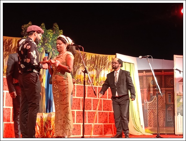 ಸಾಂ. ಲುವಿಸ್ ಕೊಲೆಜಿಂತ್ 'ಕಾವೇಲ್ಚಿ ಸುಂದರಿ' ತಿಯಾತ್ರ್ ಸಾದರ್ 9 KS009