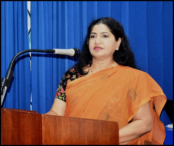 "ರೋಶುಚ್ಯಾ ಕಾಣಿಯಾಂನಿ ಕಾಫ್ಕಾಚಿ ಶೈಲಿ ದಿಸ್ತಾ" ಪ್ರೊ. ದೊ. ಜಿತಾ ಲೋಬೊ. 1 PG70