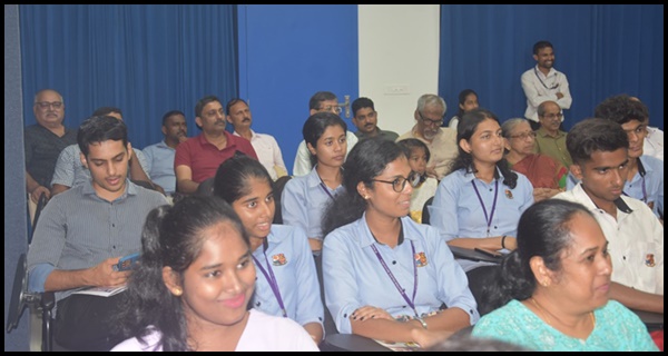 "ರೋಶುಚ್ಯಾ ಕಾಣಿಯಾಂನಿ ಕಾಫ್ಕಾಚಿ ಶೈಲಿ ದಿಸ್ತಾ" ಪ್ರೊ. ದೊ. ಜಿತಾ ಲೋಬೊ. 8 PG73