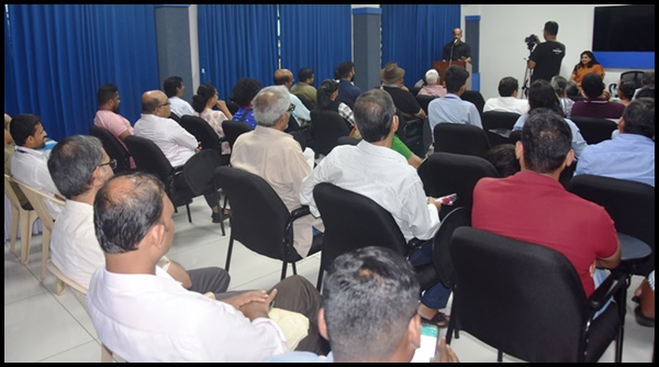 "ರೋಶುಚ್ಯಾ ಕಾಣಿಯಾಂನಿ ಕಾಫ್ಕಾಚಿ ಶೈಲಿ ದಿಸ್ತಾ" ಪ್ರೊ. ದೊ. ಜಿತಾ ಲೋಬೊ. 17 PG84