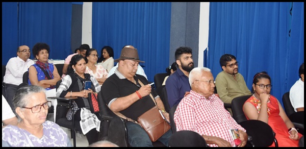 "ರೋಶುಚ್ಯಾ ಕಾಣಿಯಾಂನಿ ಕಾಫ್ಕಾಚಿ ಶೈಲಿ ದಿಸ್ತಾ" ಪ್ರೊ. ದೊ. ಜಿತಾ ಲೋಬೊ. 32 PG89