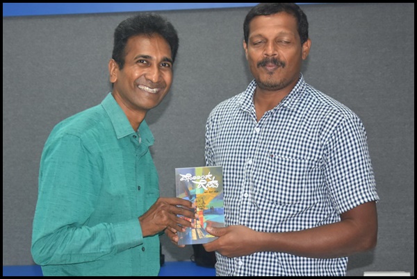 "ರೋಶುಚ್ಯಾ ಕಾಣಿಯಾಂನಿ ಕಾಫ್ಕಾಚಿ ಶೈಲಿ ದಿಸ್ತಾ" ಪ್ರೊ. ದೊ. ಜಿತಾ ಲೋಬೊ. 30 PG93