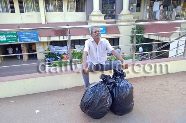 ಜೆ. ಆರ್. ಲೋಬೊ - ಮಂಗ್ಳುರಾಕ್ ಆತಾಂ ತುಮಿಂಚ್ ಆಸ್ರೊ 4 VP12